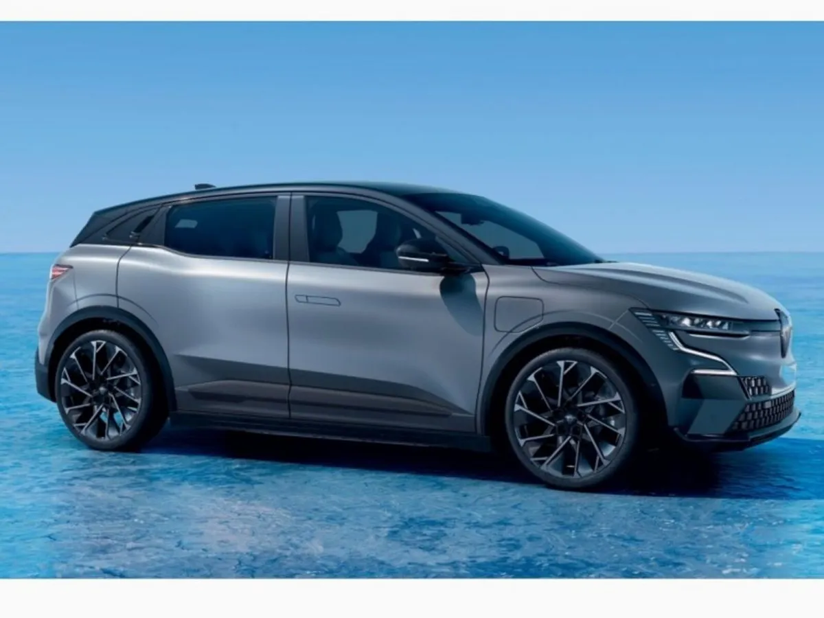 Renault Megane E-Tech SCRAPPAGE OFFER AVAILABLE - Image 2