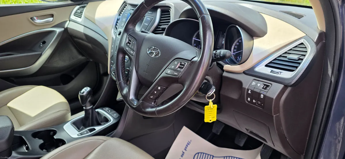 Hyundai Santa Fe 2018 - Image 2