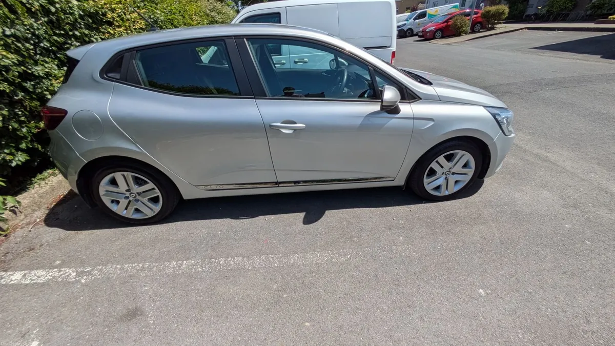 Renault Clio 2021 - Image 5