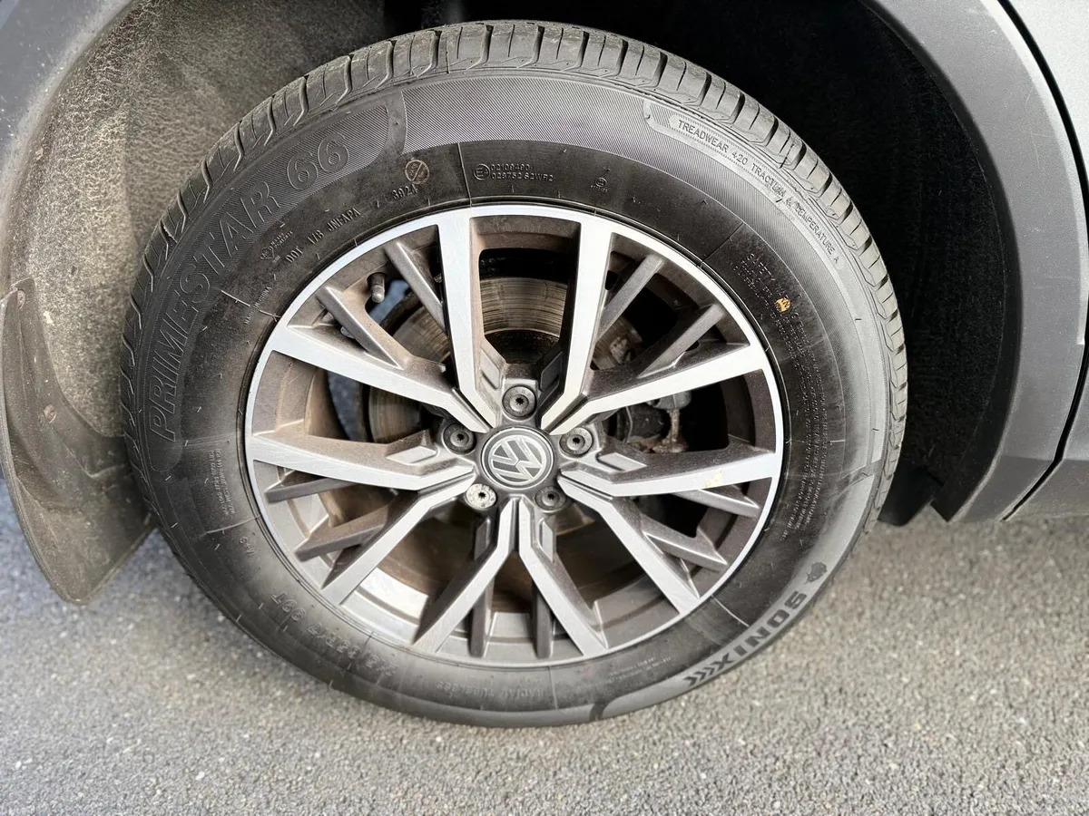 Volkswagen Tiguan - Image 5