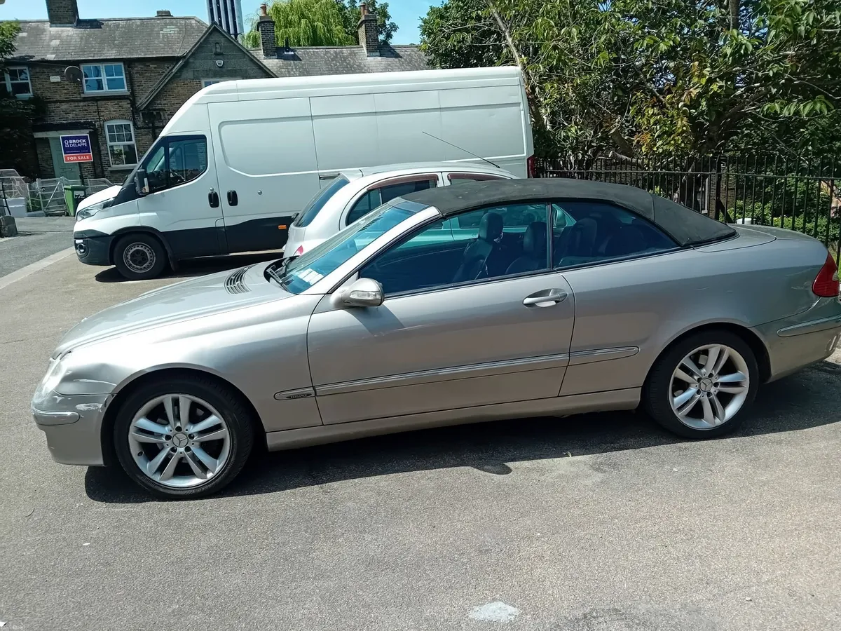 Mercedes-Benz CLK 2006 - Image 2
