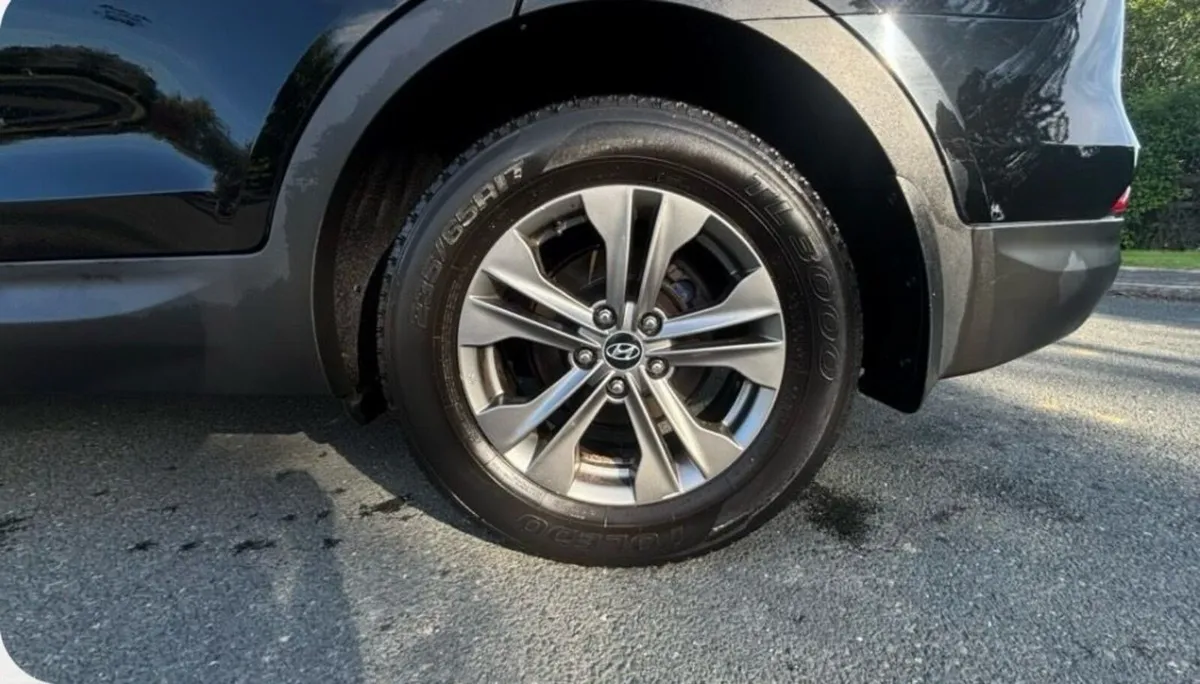 141 hyundai santa fe 4WD - Image 5