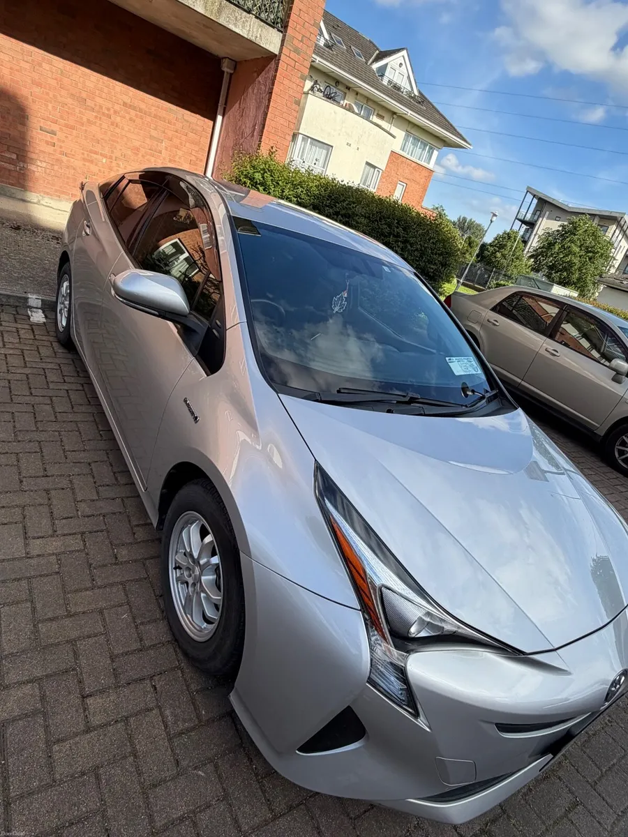 Toyota Prius 1.8L Hybrid – Excellent Condition - Image 6