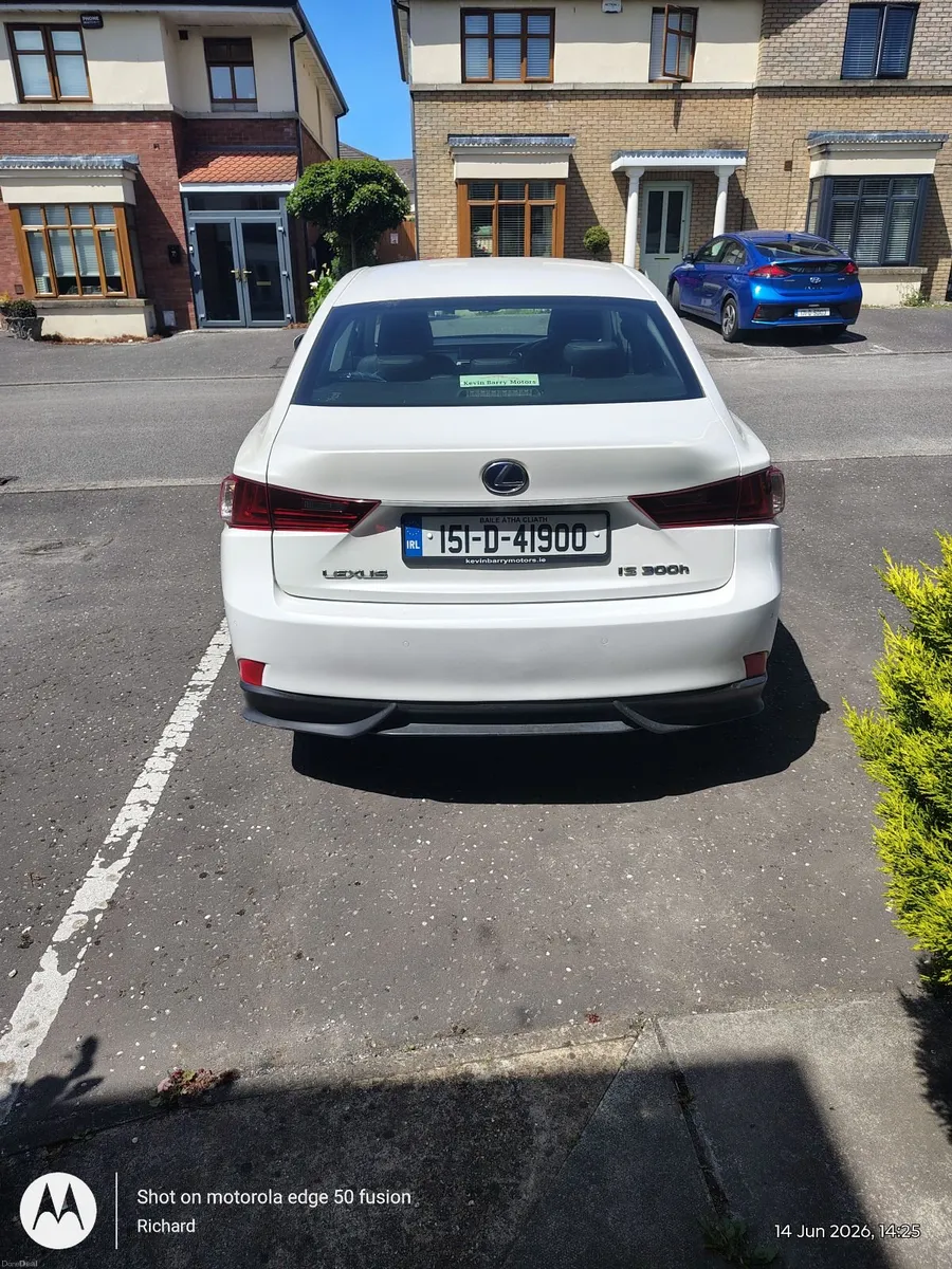 Lexus IS 2015 - Image 4
