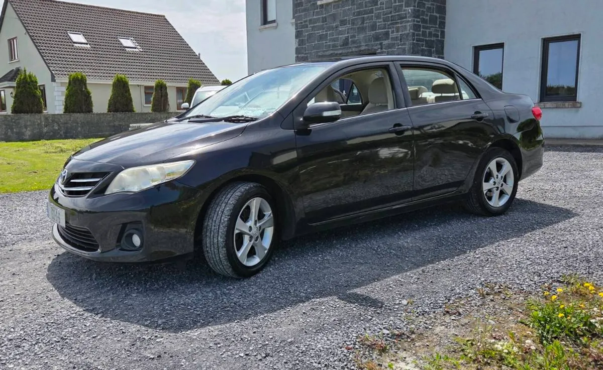 Toyota corolla - Image 4