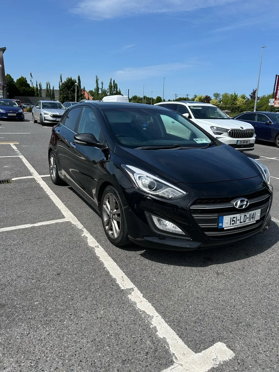 Hyundai i30 Huge specs - Image 1