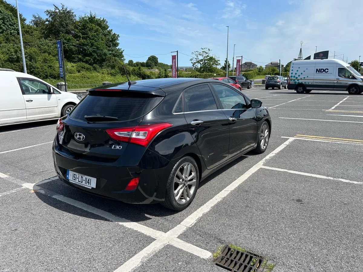 Hyundai i30 Huge specs - Image 3