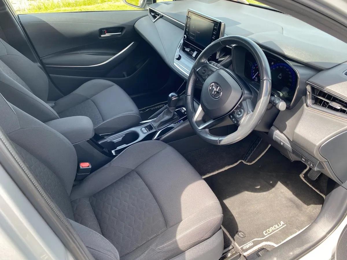2021 Toyota Corolla 1.8 Hybrid Automatic - Image 6