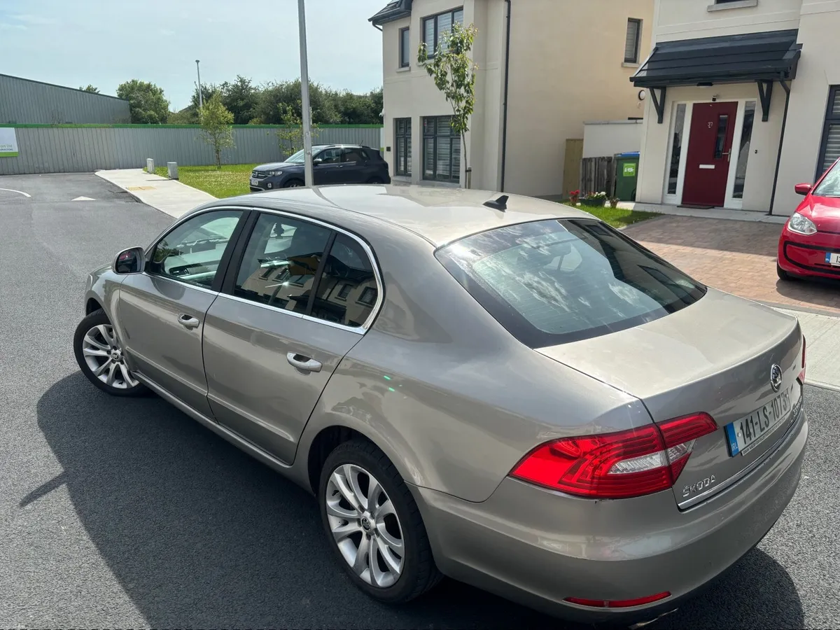 2014 Skoda Superb 2.0 TDI 150 bhp 6 speed high spe - Image 3
