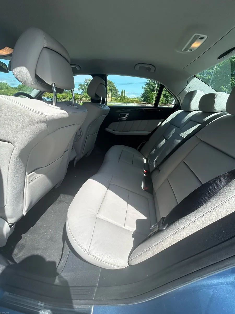 Mercedes Benz E Class - Image 5