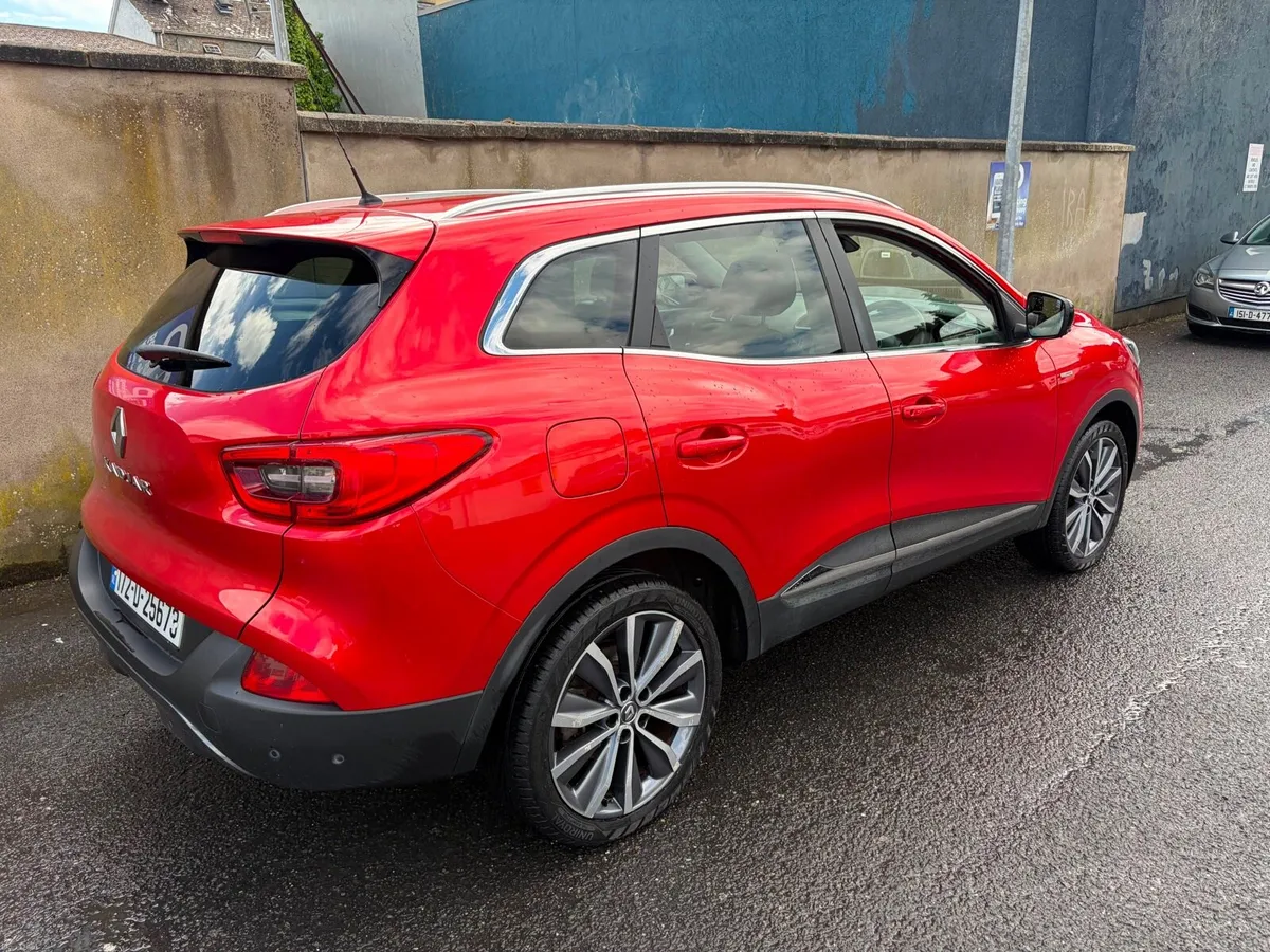2017 (172) Renault kadjar Bose edition - Image 2