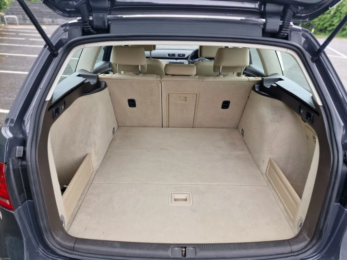 Volkswagen Passat - Image 3