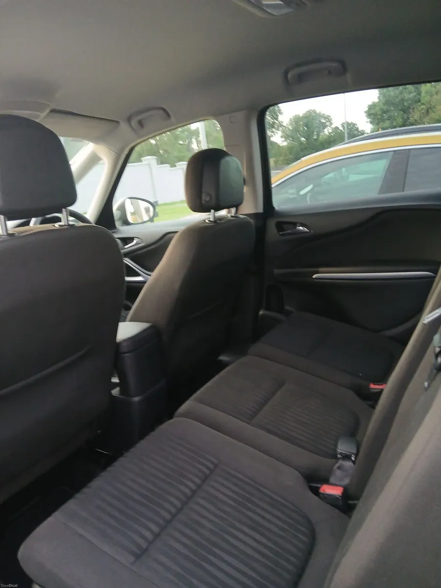 Opel Zafira  - 7 Seater - Image 3