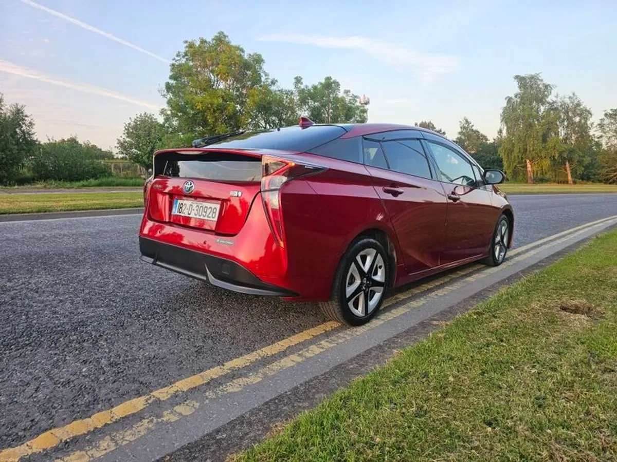 2018 Toyota Prius - Image 3