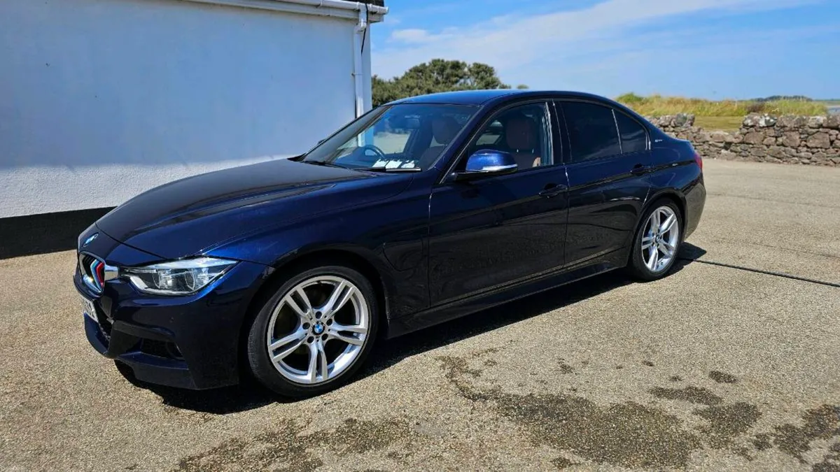 BMW 330e M Sport Saloon Auto Tanzanite Blue & Tan - Image 3