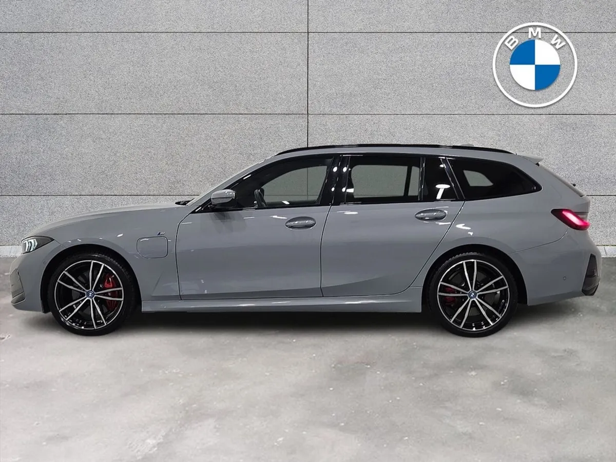 BMW 3-Series 330e M Sport Touring - Image 4