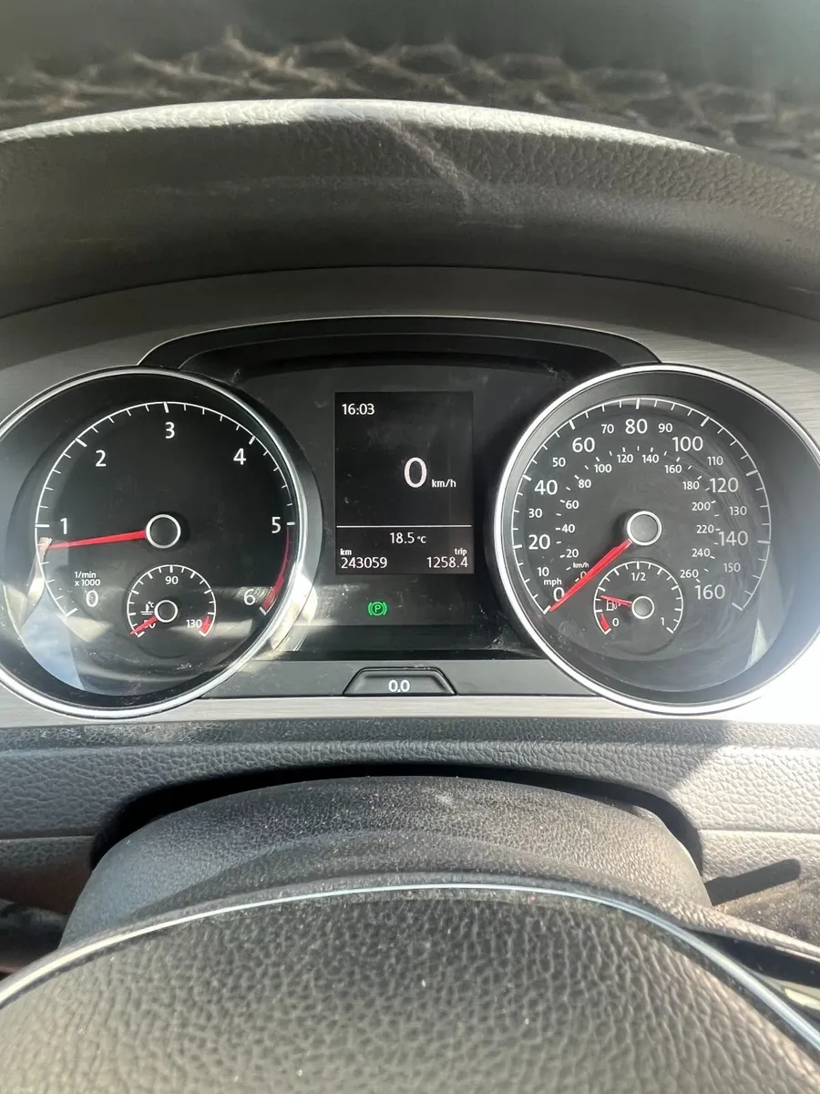 Volkswagen Golf 2014 - Image 2