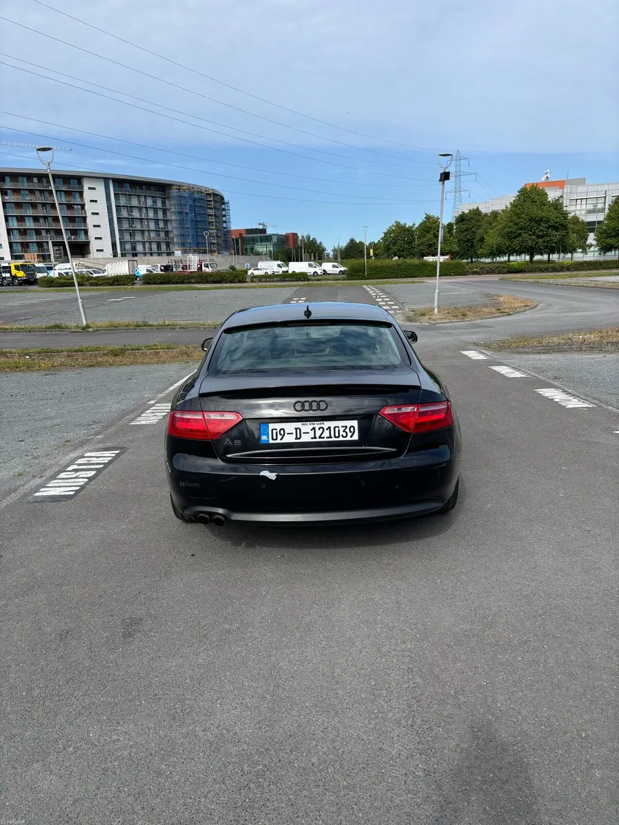 Audi A5 2.0 2009 - Image 4