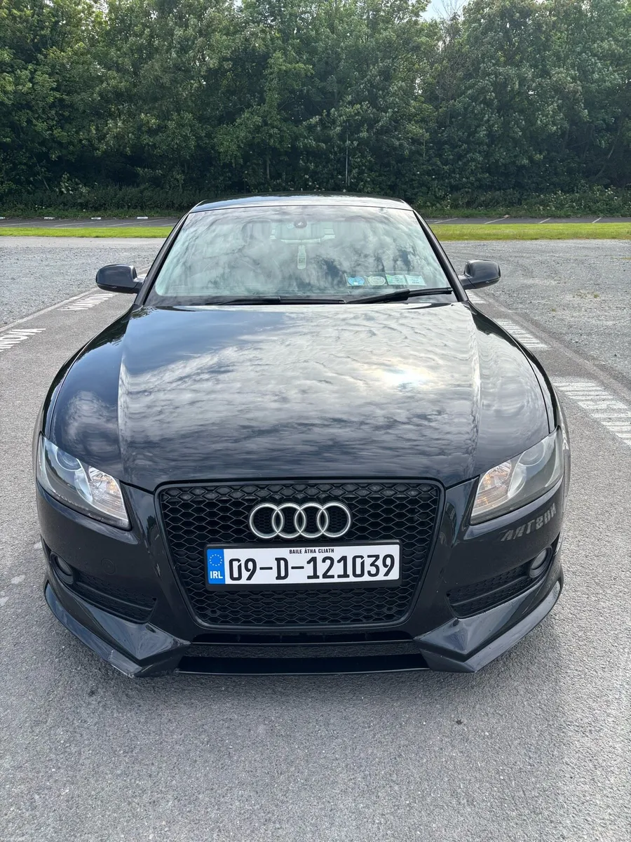 Audi A5 2.0 2009 - Image 1