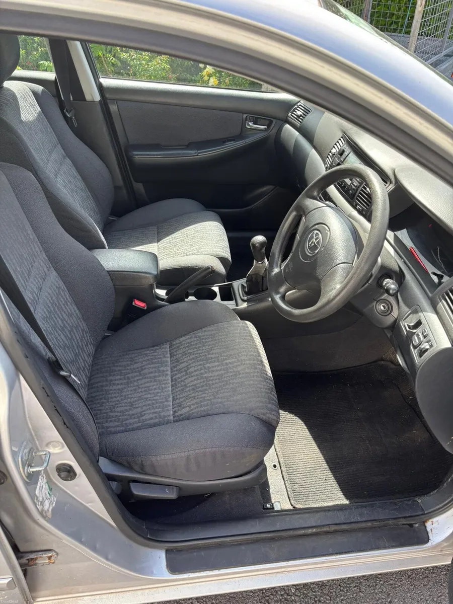 04 Corolla - Image 2