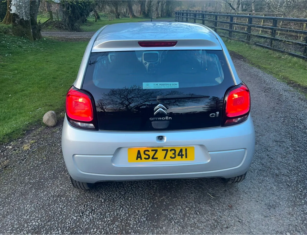 Car - Image 4