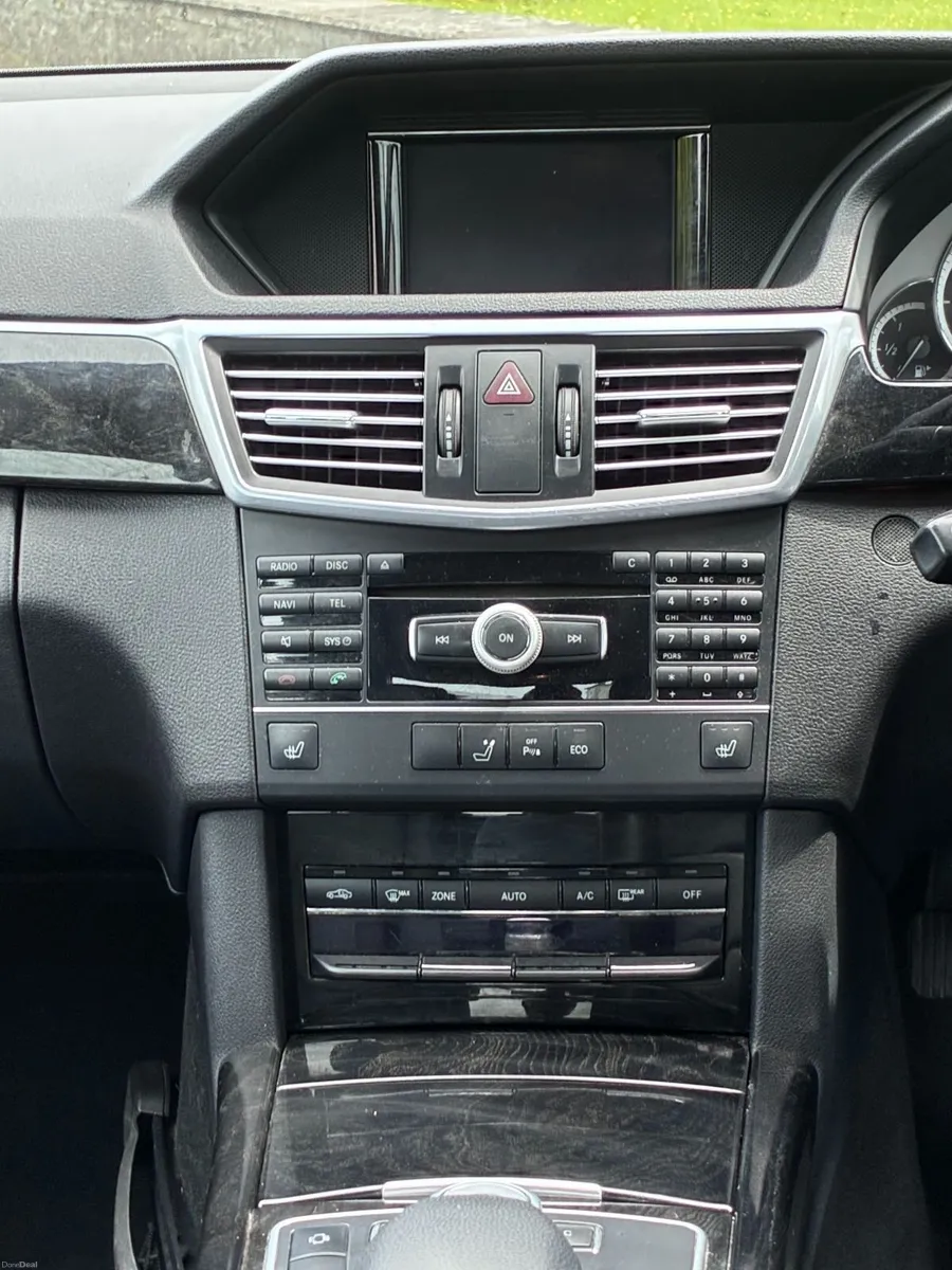 Mercedes-Benz E-Class 2012 - Image 2