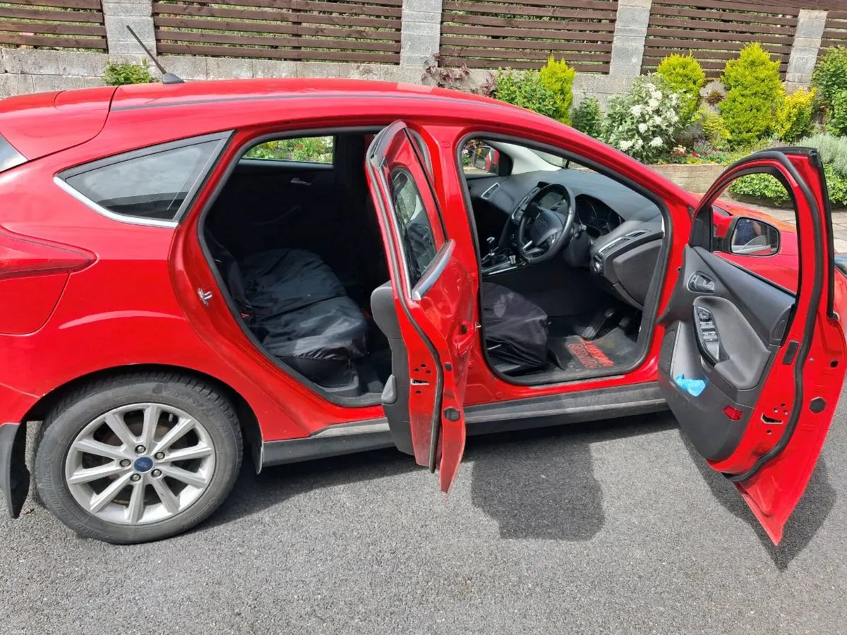 Car - Image 5