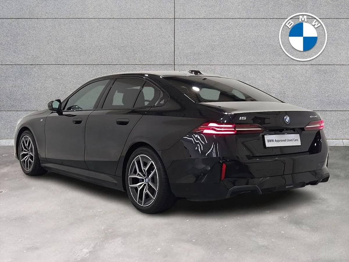 BMW i5 eDrive40 M Sport Saloon - Image 3