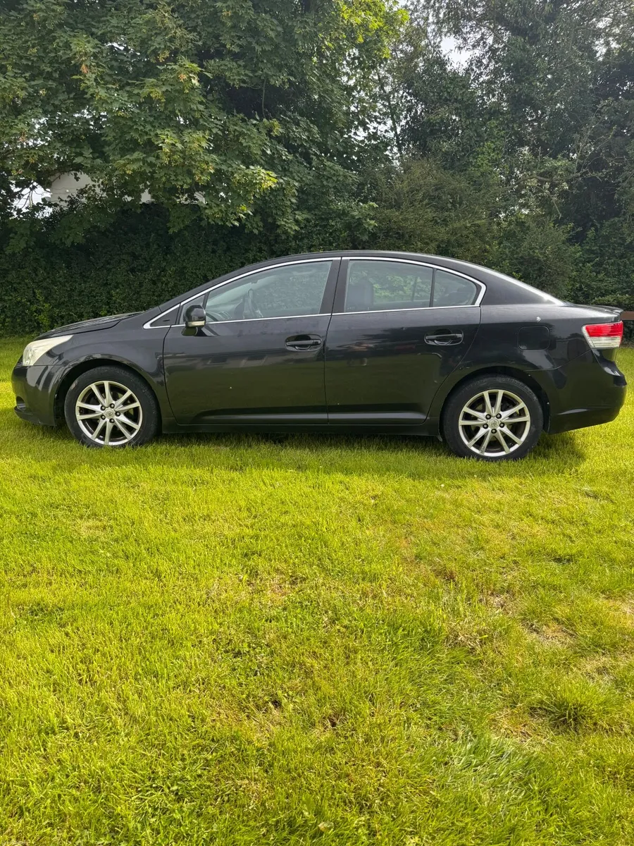 Toyota Avensis 2011 - Image 3