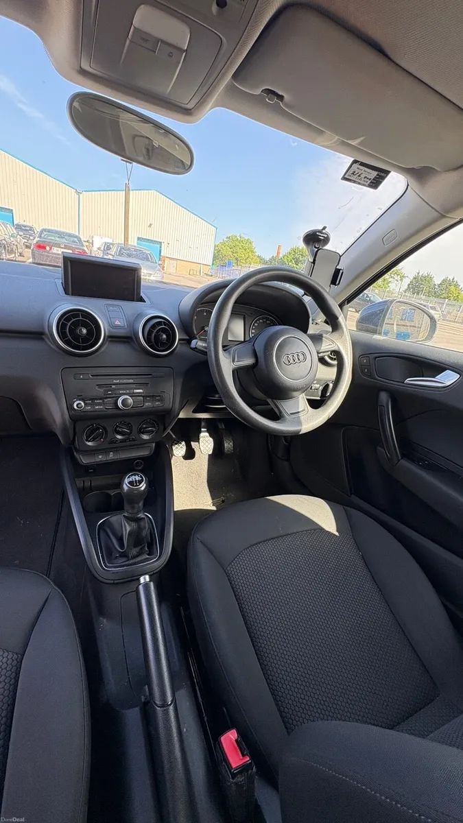Audi A1 1.6tdi 2DR,2013 - Image 6