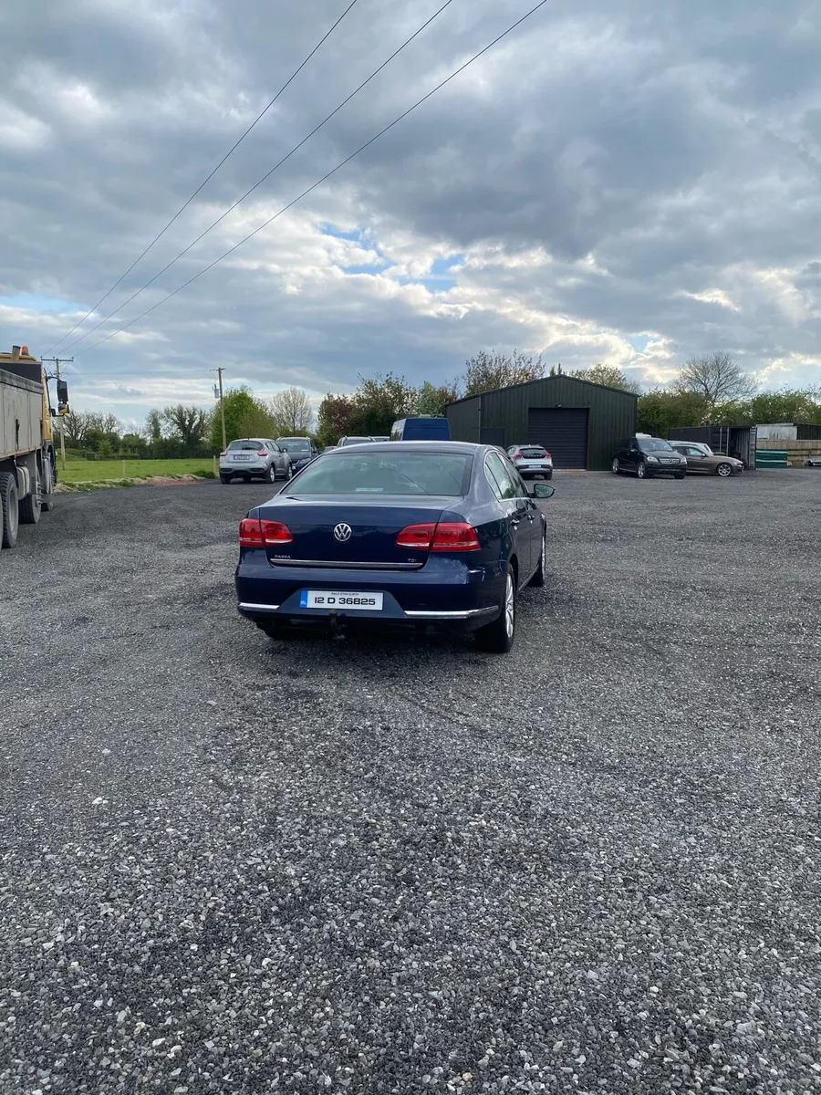2012 b7 Passat - Image 4