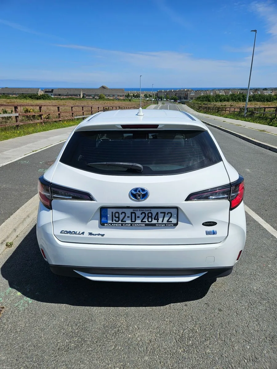 Toyota Corolla  Petrol Hybrid - Image 5