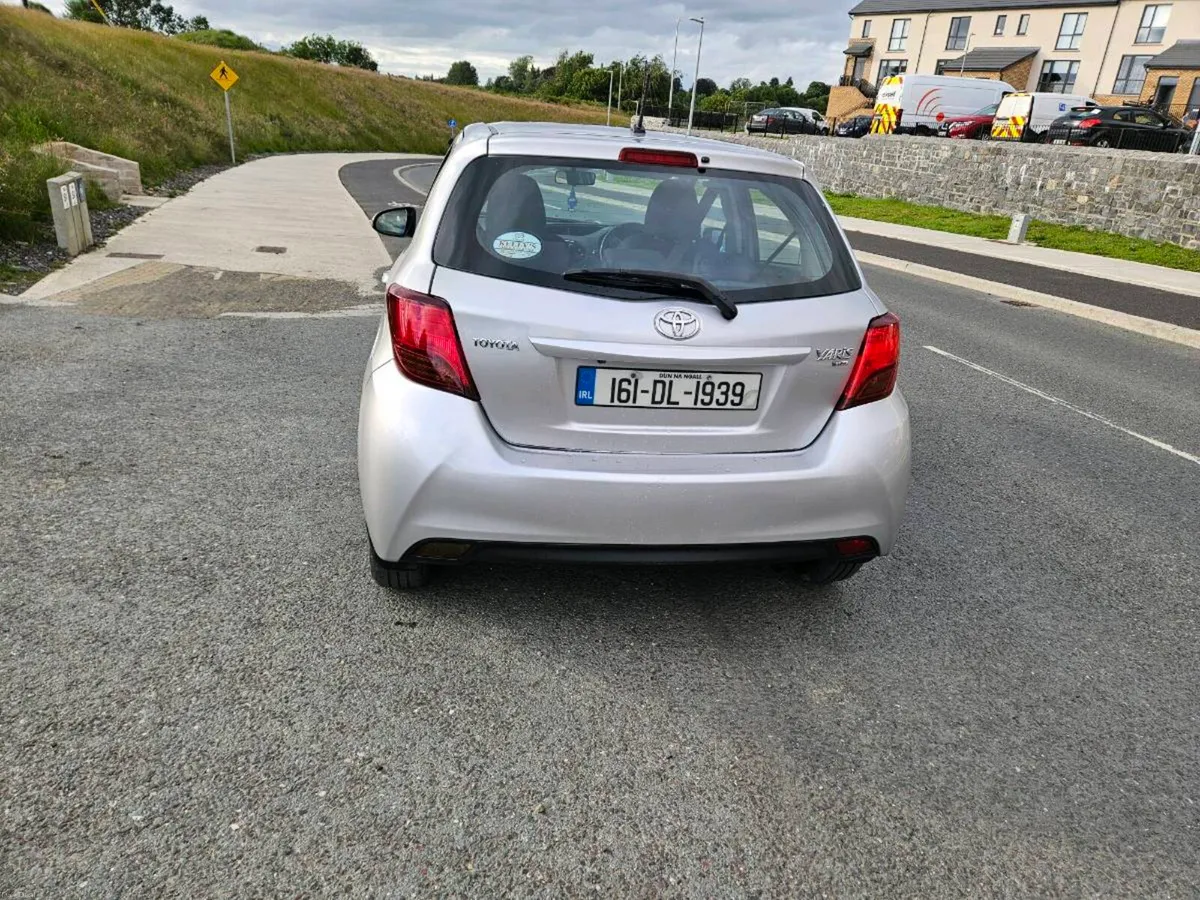 Tayota yaris 1.0 petrol  nct 06/2028 tax 08/202026 - Image 3