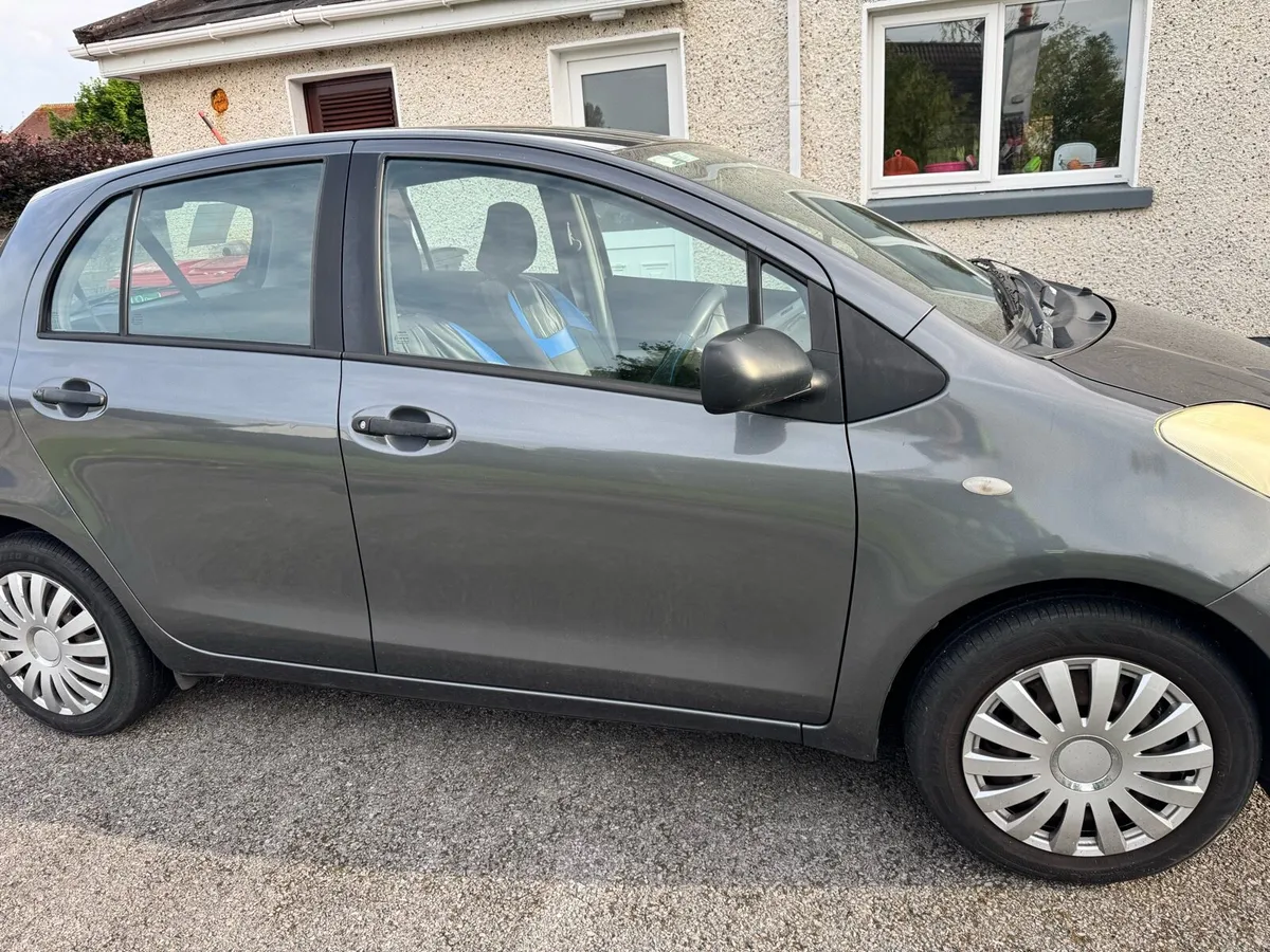 Toyota Yaris - Image 2