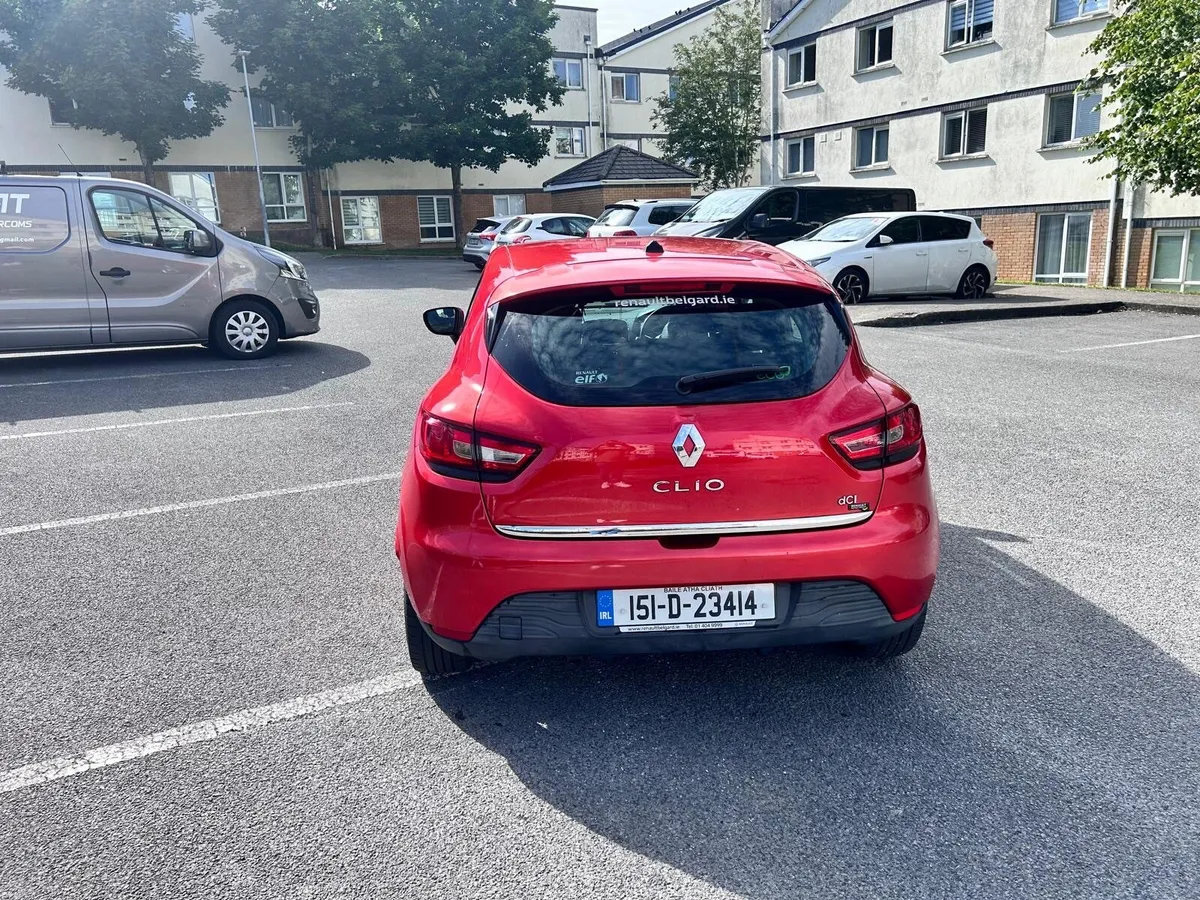 Renault Clio 2015 - Image 2