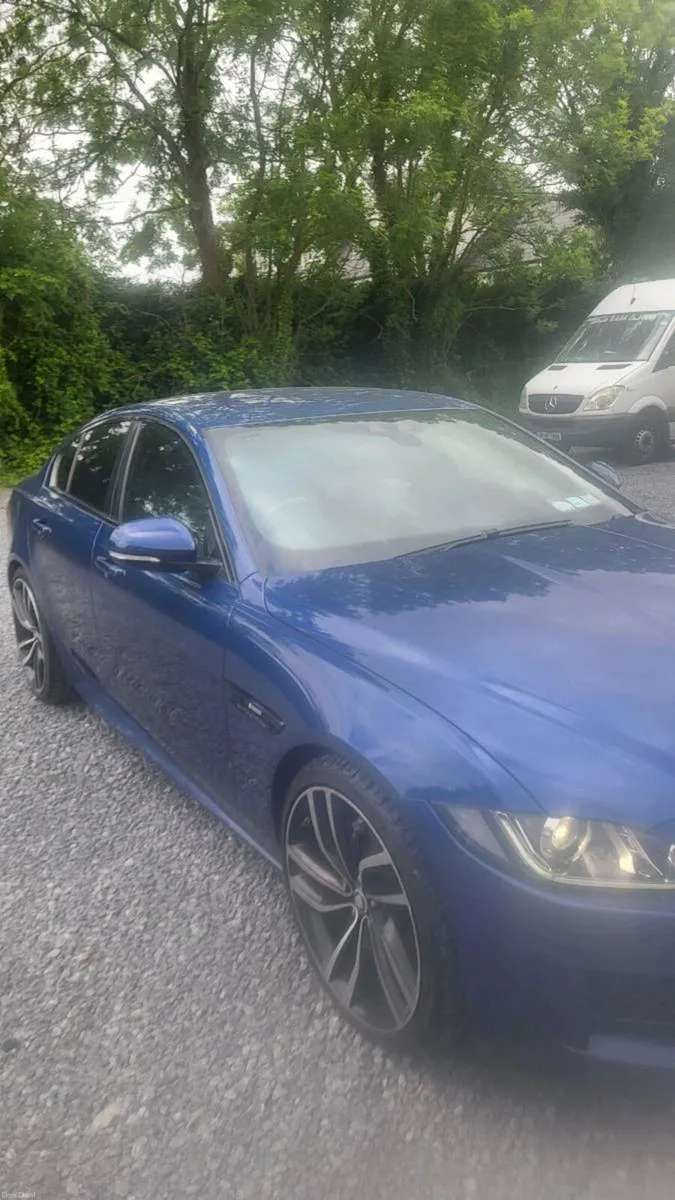 Car - Image 4