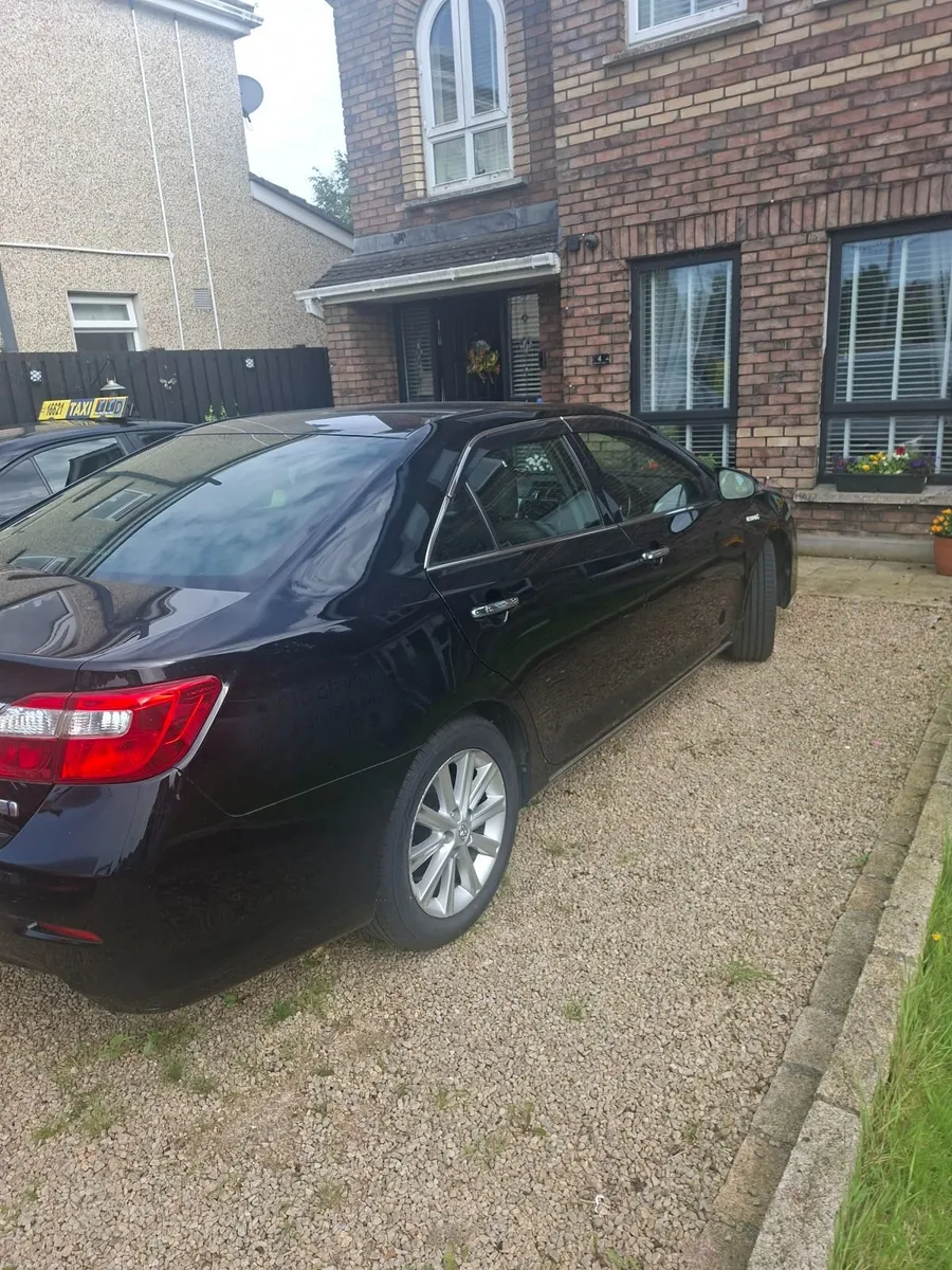 Toyota Camry 2013 - Image 2