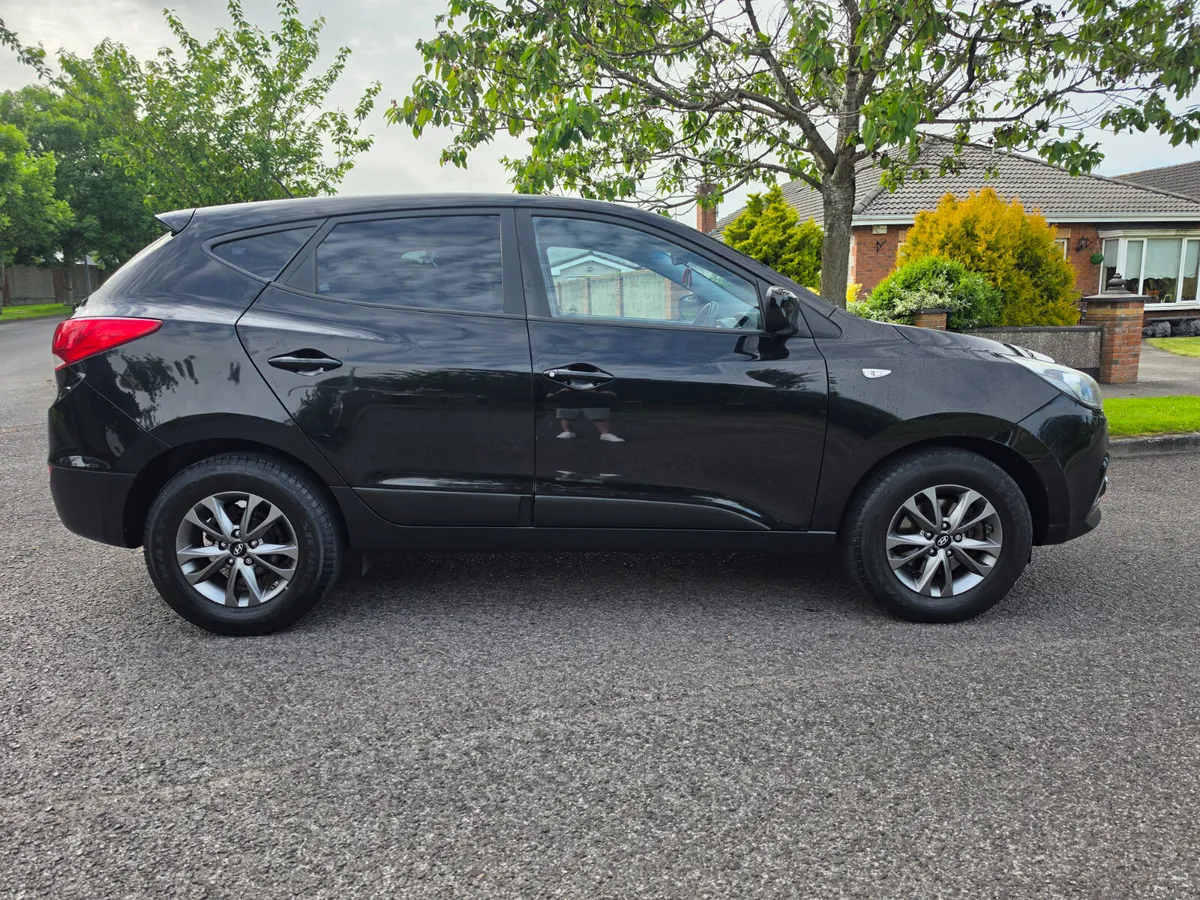 Hyundai ix35 ( NCT and TAX ) - Image 4