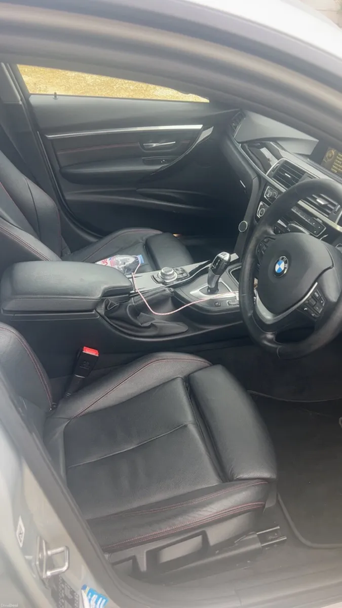 BMW 3-Series 2016 - Image 2