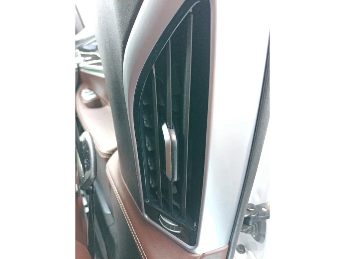 BMW 7-Series 2L DLA 7D20 4 DR AUTO - Image 2