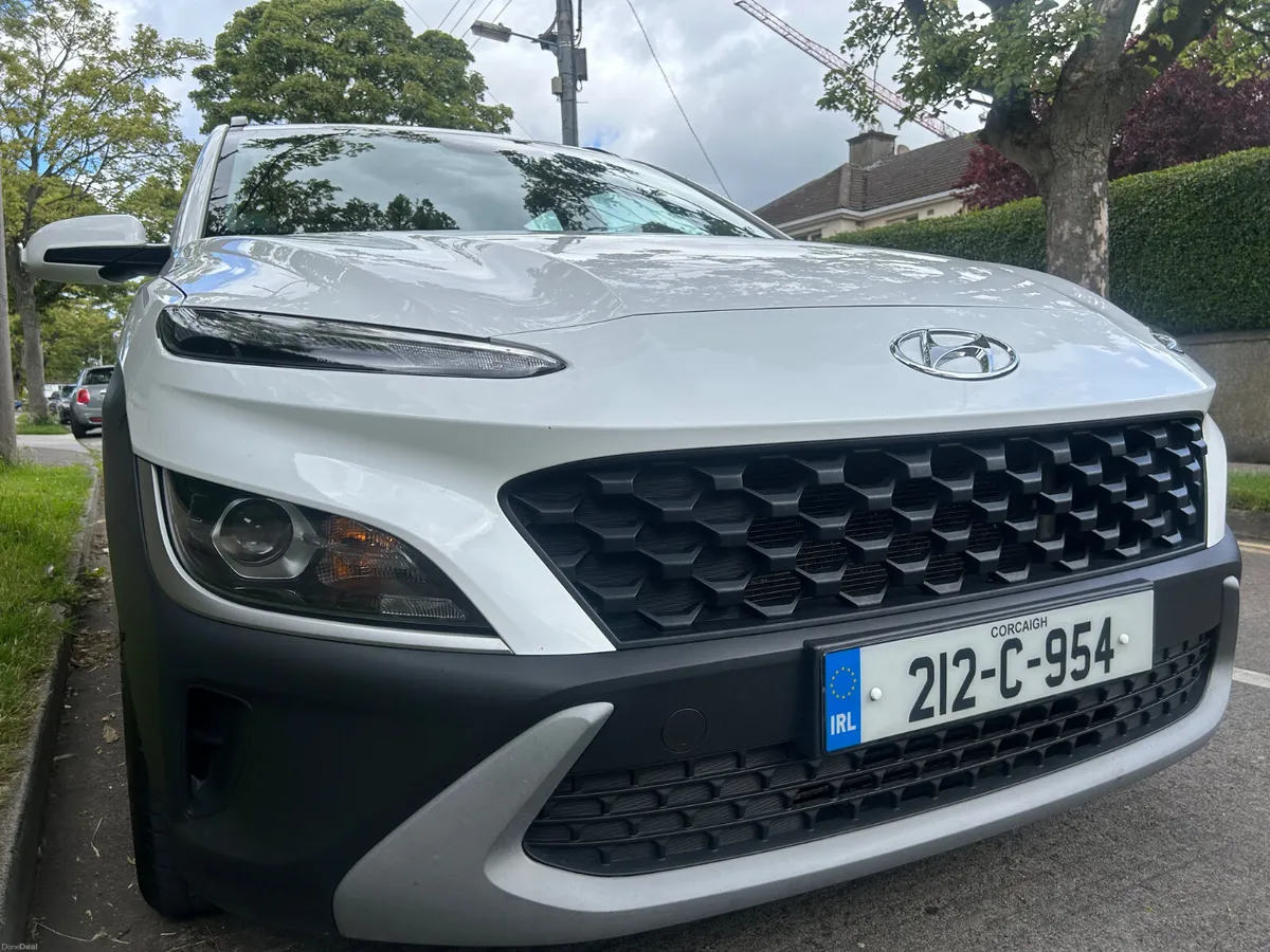 2021 HYUNDAI KONA  PARKING CAMERA NCT JULY 2027 - Image 3