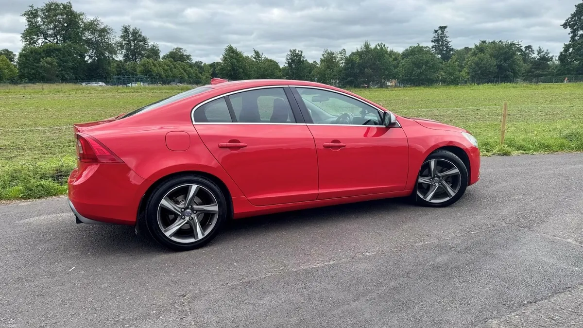 Volvo S60 2011 R-Design - Exceptional Condition - Image 3
