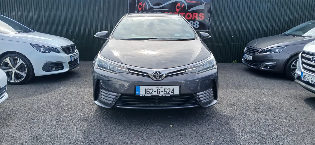 16 Toyota Corolla 1.3 Petrol 85 000km - Image 4
