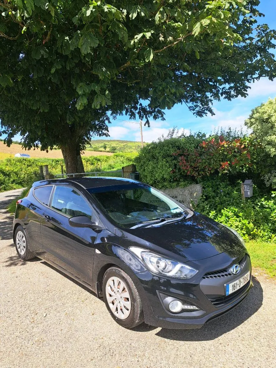 161 Hyundai i30 Van - Image 1