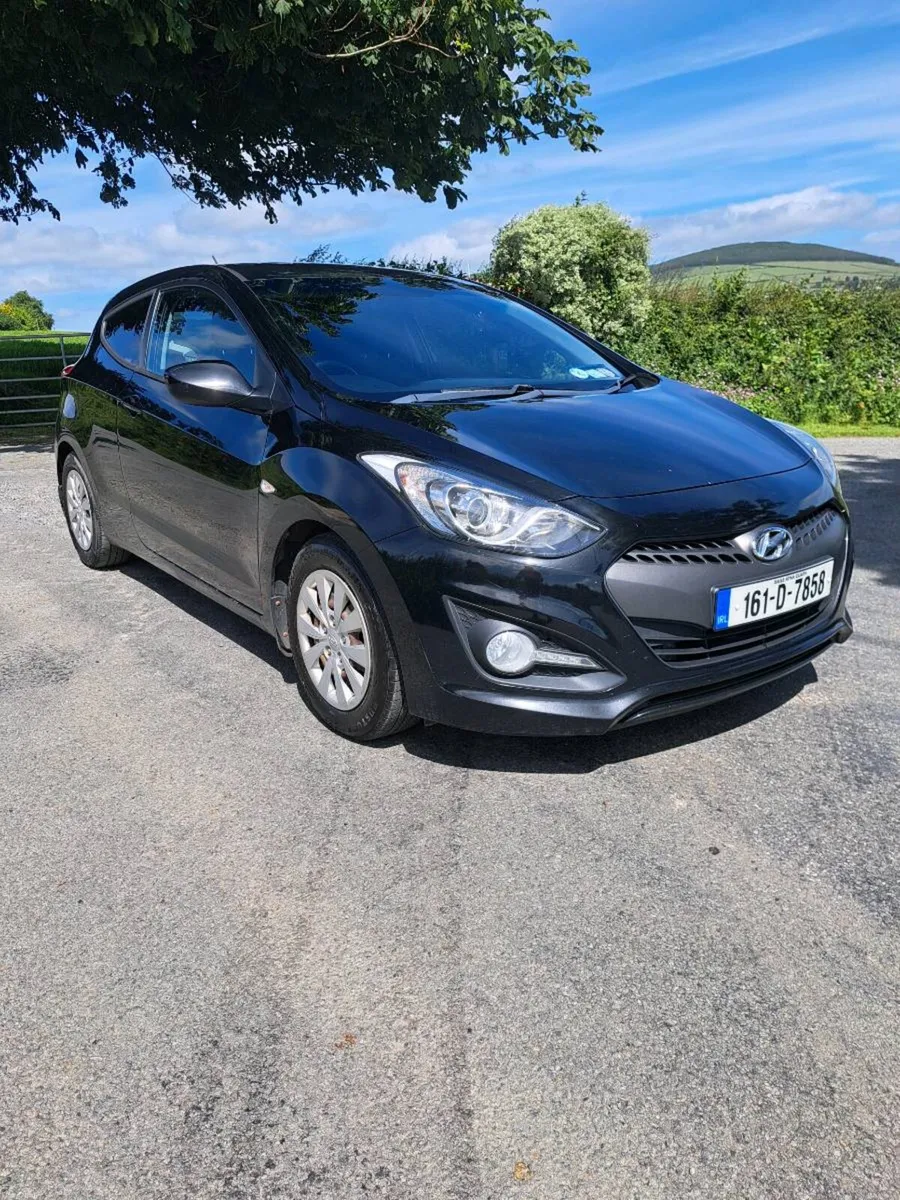 161 Hyundai i30 Van - Image 3