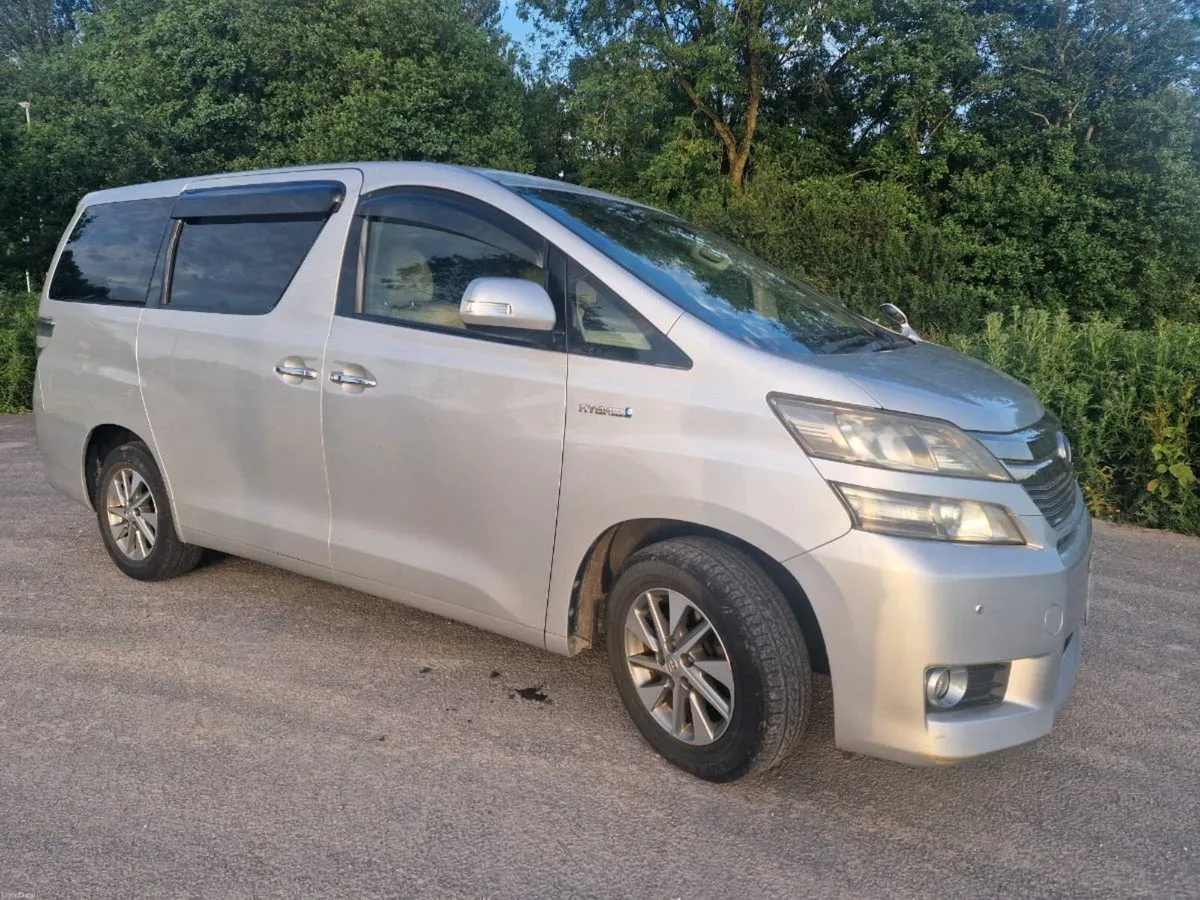 2012 Toyota  Vellfire hybrid 2.4L 122k km - Image 6