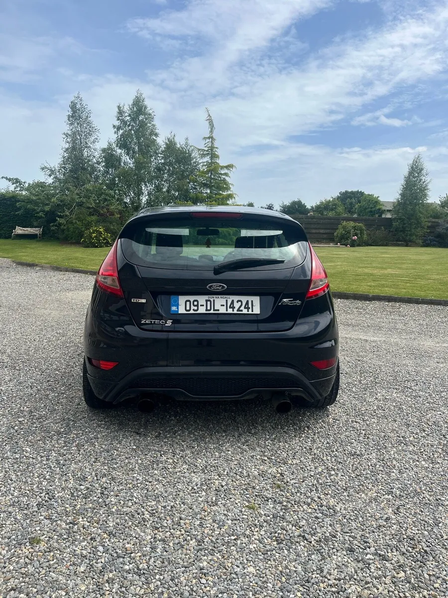 1.6 Fiesta Zetec S - Image 3