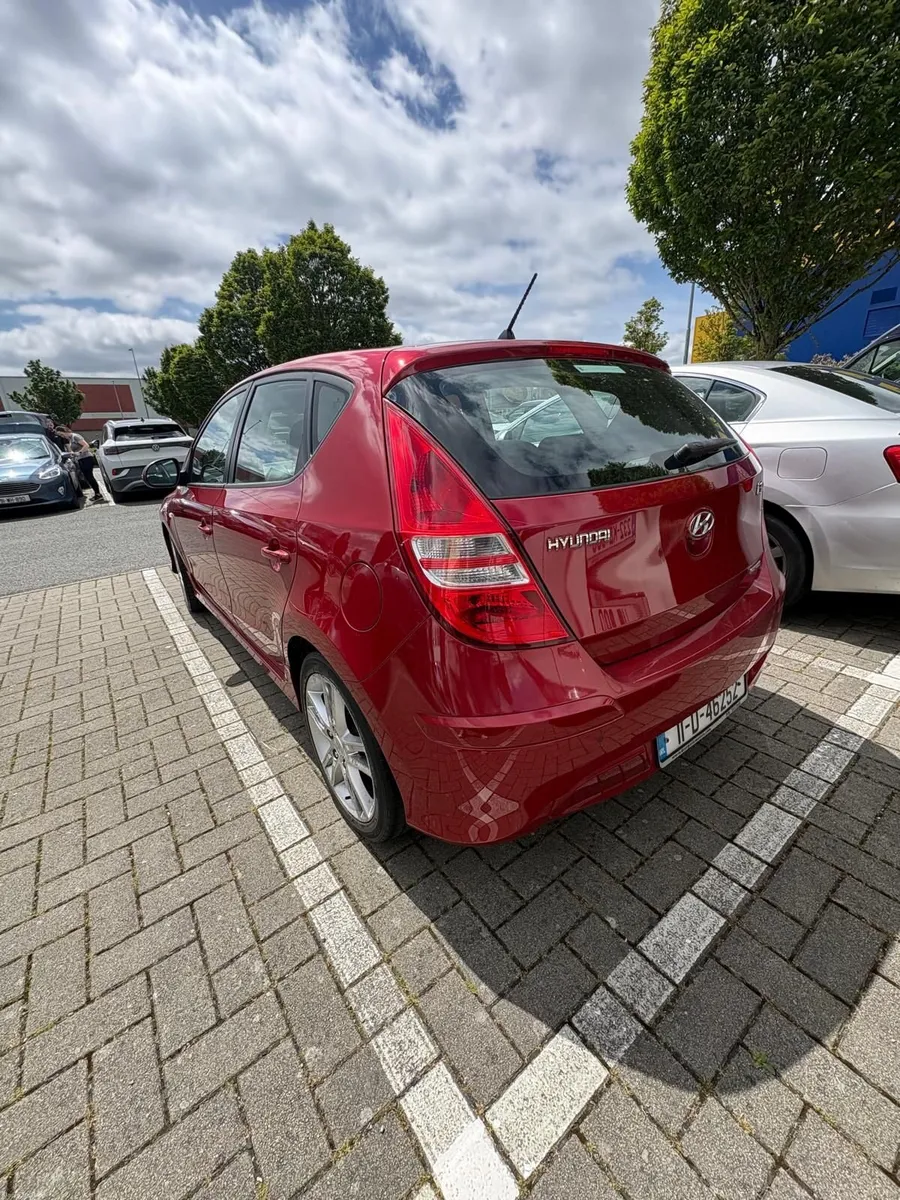 Hyundai i30 2011 1.6 Diesel Low Mileage 65,535 Mil - Image 4