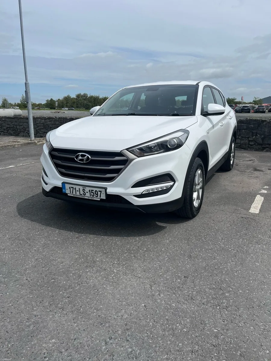 2017 Hyundi Tucson 1.7 - Image 1