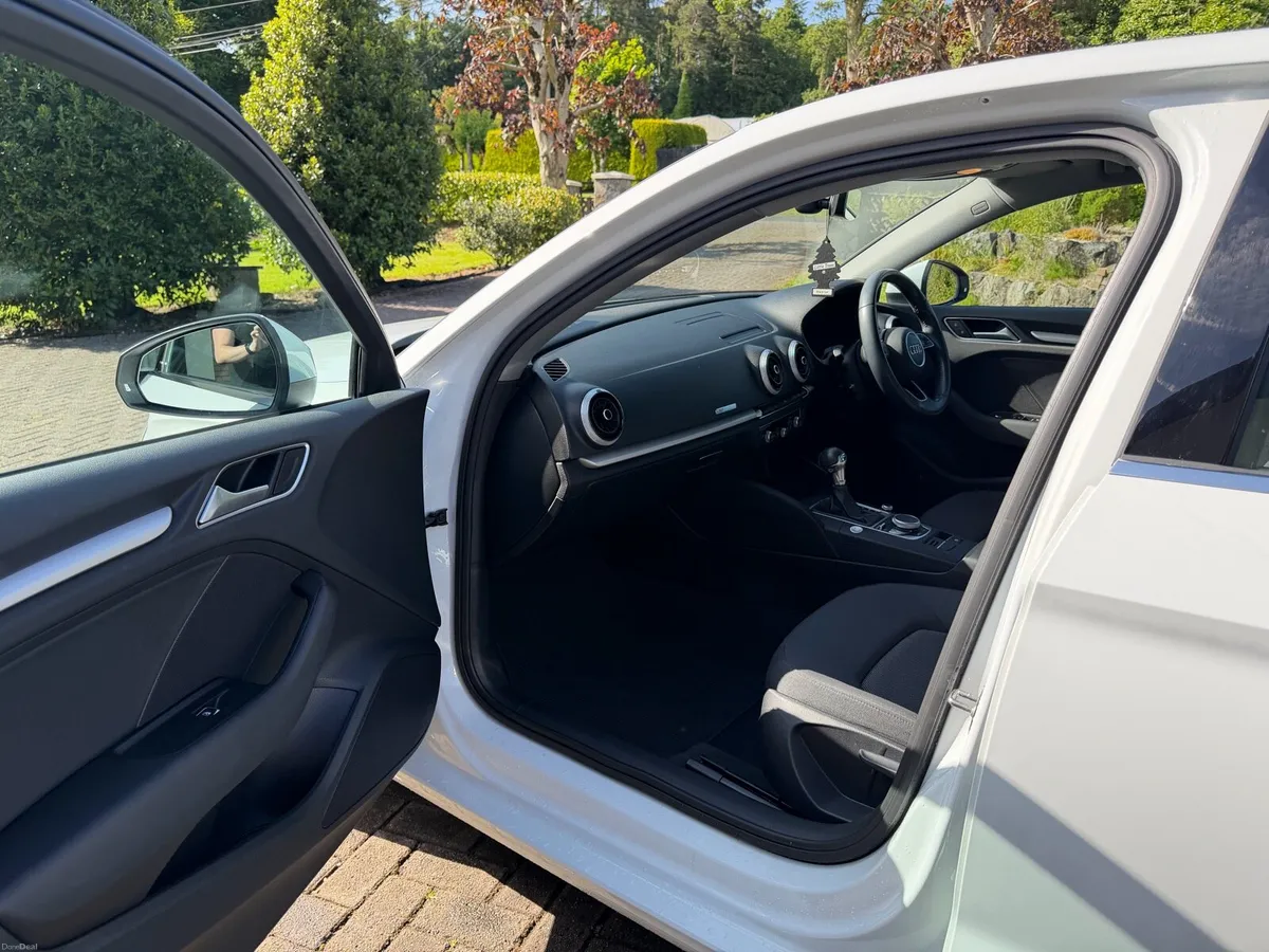 2017 Audi A3 Saloon 1.4TFSI S-Tronic DSG - Image 6
